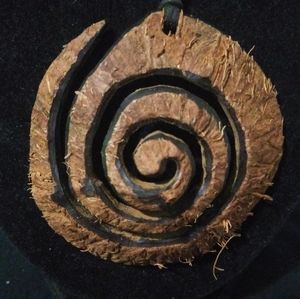 Coconut spiral necklace